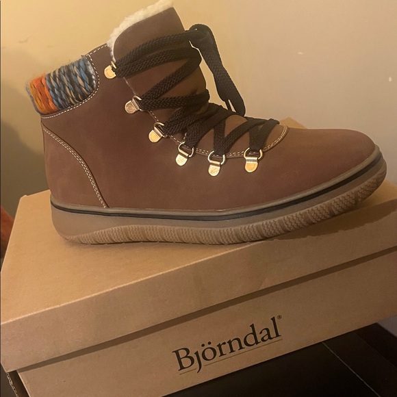 Björndal Shoes - Björndal Women's Brown Faux Suede Winter Snow Fur Lining and Colorful Cuff